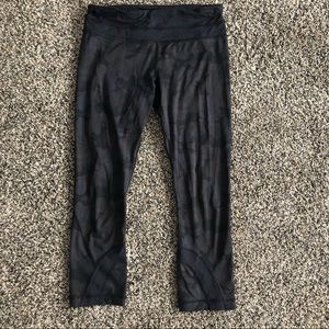 LuluLemon Cropped Leggings (Capri)